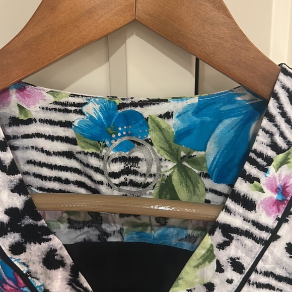 Health Pro nursing scrub top/uniform top - Picture 2 of 5